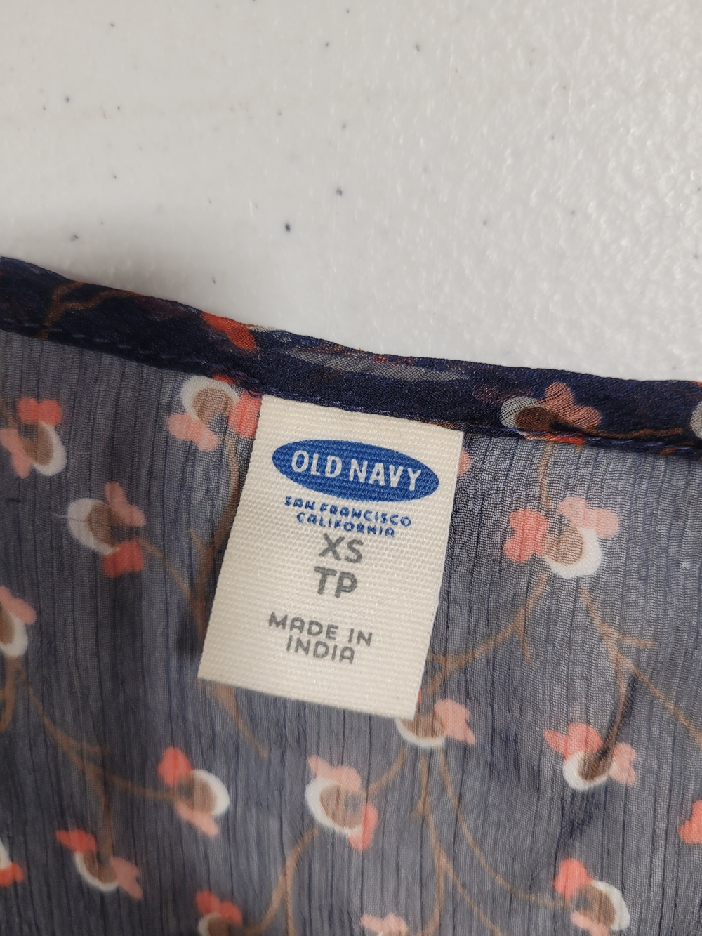 Old Navy Navy Floral V-Neck Sheer Tank - Picture 2 of 3